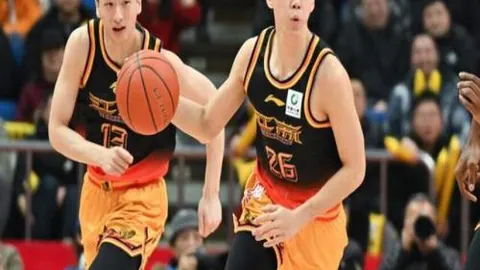 “火箭激战快船，昨日全胜势头强劲，近13战豪取12胜，巅峰对决即将上演！”